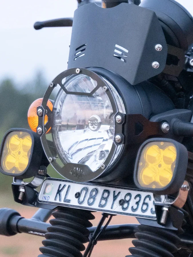 LCB Oculus Headlight shield RE Hunter 350 - Image 4